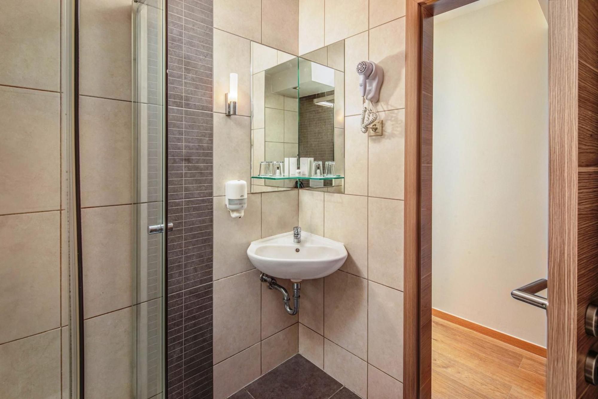 Vitta Hotel Superior Budapest Exteriör bild
